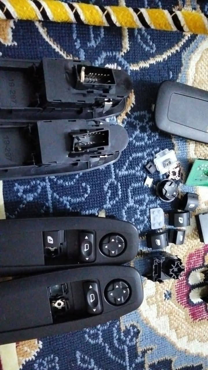 تحكم جام جديد بس سوء خزن
اريل بيجو سن داخلي


**إذا كنت صاحب هذا الإعلان وتريد حذفه لأي سبب، رجاءا أرسل رسالة إلى الدعم الفني**