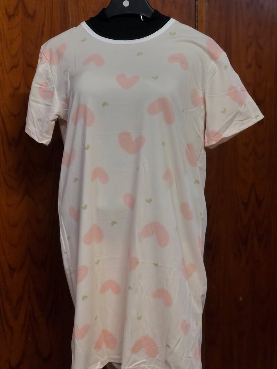 شلحات نسائية سعر القطعة 5 الف للحجز واتساب *********** متوفر موديلات بعد
