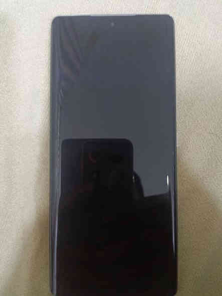 السلام عليكم هونر 70 زلغ مابيه مبدل بيه شاشه حاليأ واكفه تطفي وتشتغل سعره. 250 الي ياخذه انروح اني ويا نفرمت وبل عافيه عل يأخذه مكاني ناصريه حي الفداء ***********
