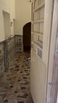 بيت ارضي • غرفتين • خان لاوند