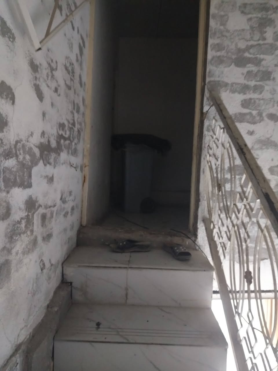 بيت 80 متر غرفتين فوك وجوه  بناء جديد طابو زراعي مقابيل قريه الغدير عامود ٣٢١  صب كونكريت  جديد بيت  ***********  سعر ٣٥ وبي مجال قليل
