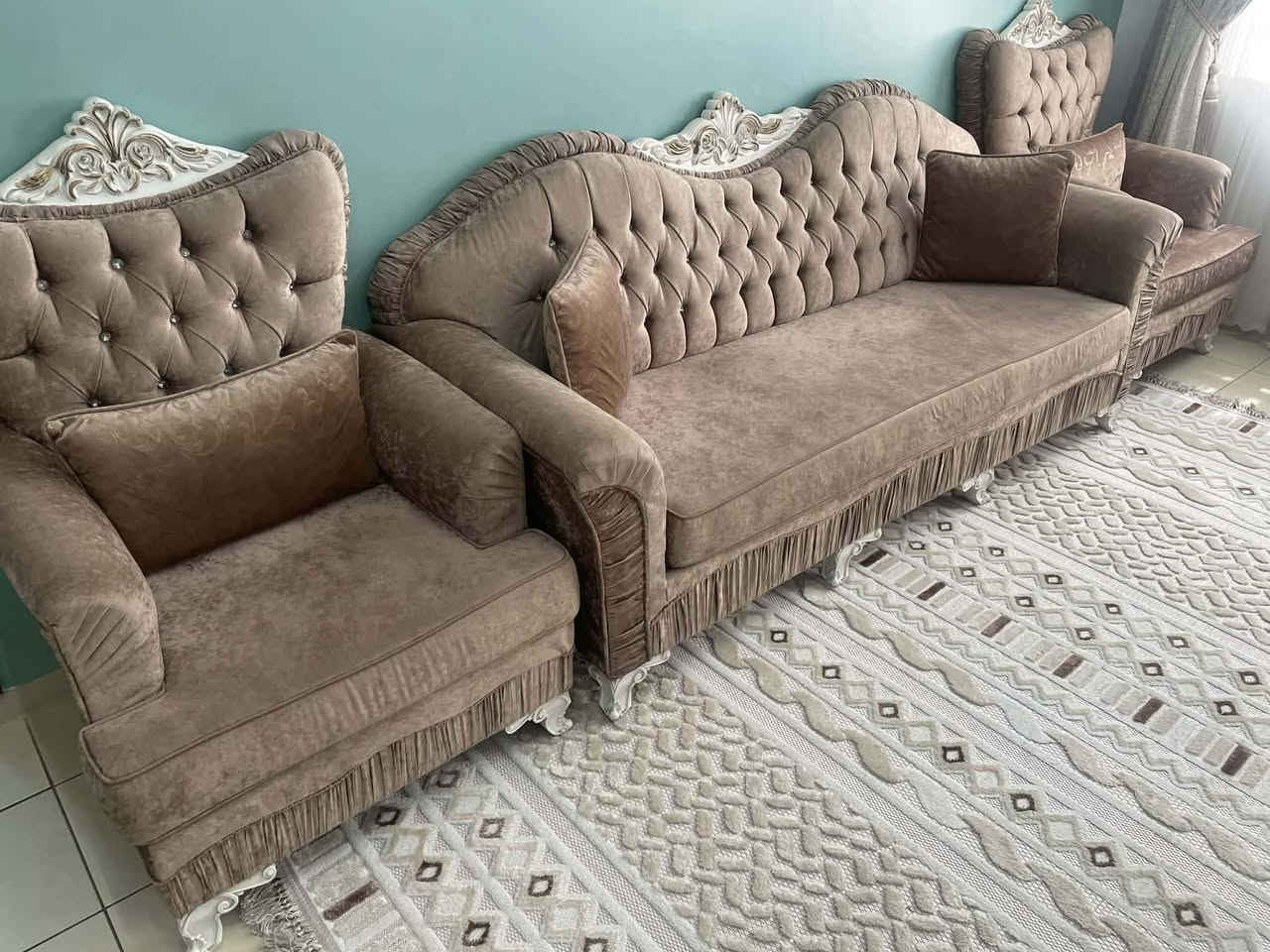 كاونتر جديد قبل اقل اربع اشهر امفصلي شقة ١٤٠ 
عمق الملحق ٥٠ يعني يشيل كومة اغراض
صار  بمليون ونص للبيع مليون وربع..بسمايا


**إذا كنت صاحب هذا الإعلان وتريد حذفه لأي سبب، رجاءا أرسل رسالة إلى الدعم الفني**