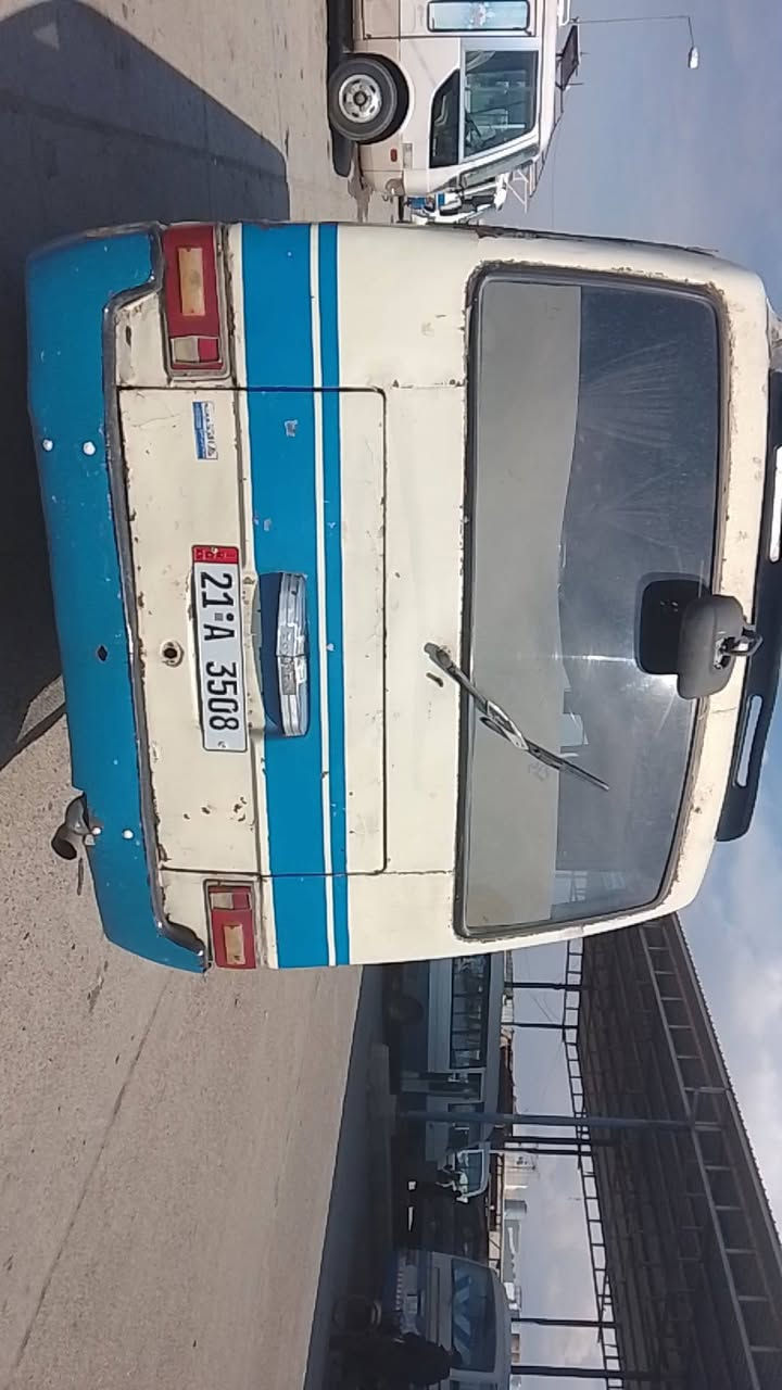 للبيع كوستر افلات رقم اسليمانيه شرط التحويل والغرامات سنويه بسمي لحد 2030 محرك كيه مابي لا صرف ولا بخار تايرات جدد مكانها كركوك السعر 60 وبيها مجال اي استفسار انتصل ع رقم ***********
