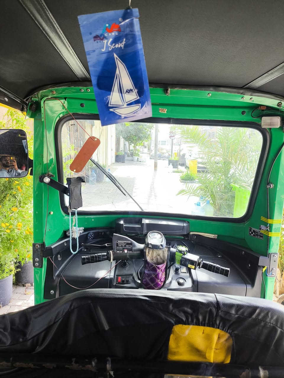 مجفته مبدل كاور وبيه بارد ما مبين /السعر 8ونص


**إذا كنت صاحب هذا الإعلان وتريد حذفه لأي سبب، رجاءا أرسل رسالة إلى الدعم الفني**