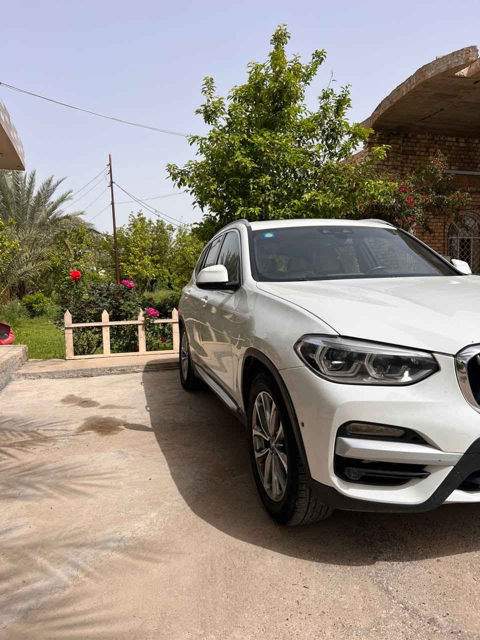 السلام عليكم 
BMW X3 2021 
لللبيع او مراوس باقل وفرق

السياره فول مواصفات للاخير 
كامرات ٣٦٠ 

، فتحه سقف بانوراما على طول السياره 

، كشن كهرباء تبريد تدفئة، خزن

مري شفط مع اشاير بالمري

اضاءة Full_LEDمتحرك ويه المقود مقود كهرباء

اضاءة الترحيب على الابواب 

 شاشة سرعة ديجتال 

ماوس تحكم 

ثلاث انظمة قياده

السياره هايبرد  بلك ان اعلى فئة يعني تشحنه على بلك البيت محرك 2000 تون باور تيربو طياره ماشاءالله 

 السياره مليانه مواصفات اذا احجي منا لباجر مااخلص ومعروف مواصفات الBMW  الحديث شنو محاجه احجيهن 

السياره  مبدل محرك جديد طك باكيت يعني بحاله ممتازة
ضرر السياره الباب عكس السايق والي بعده السعر المطلوب 260 
مكان الانبار 
***********
