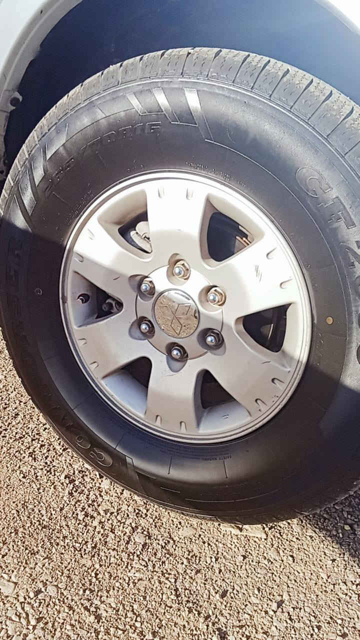 سلام عليكم باجيرو عضلات مديل 2006 كفاله مشروع وطني كلشي بيه جاهز وشغال مكينه 3000 كير ومحرك مكفولات سياره بلاديه للبيع فقط السعر 95 قابل لتفاوض بشي قليل مكاني نجف ***********
