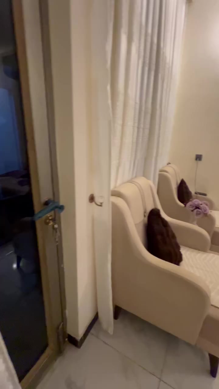 السلام عليكم بيت طابو 75متر  واجهه 4هو والاثاث205  بدون  اثاث200للاستفسار***********
