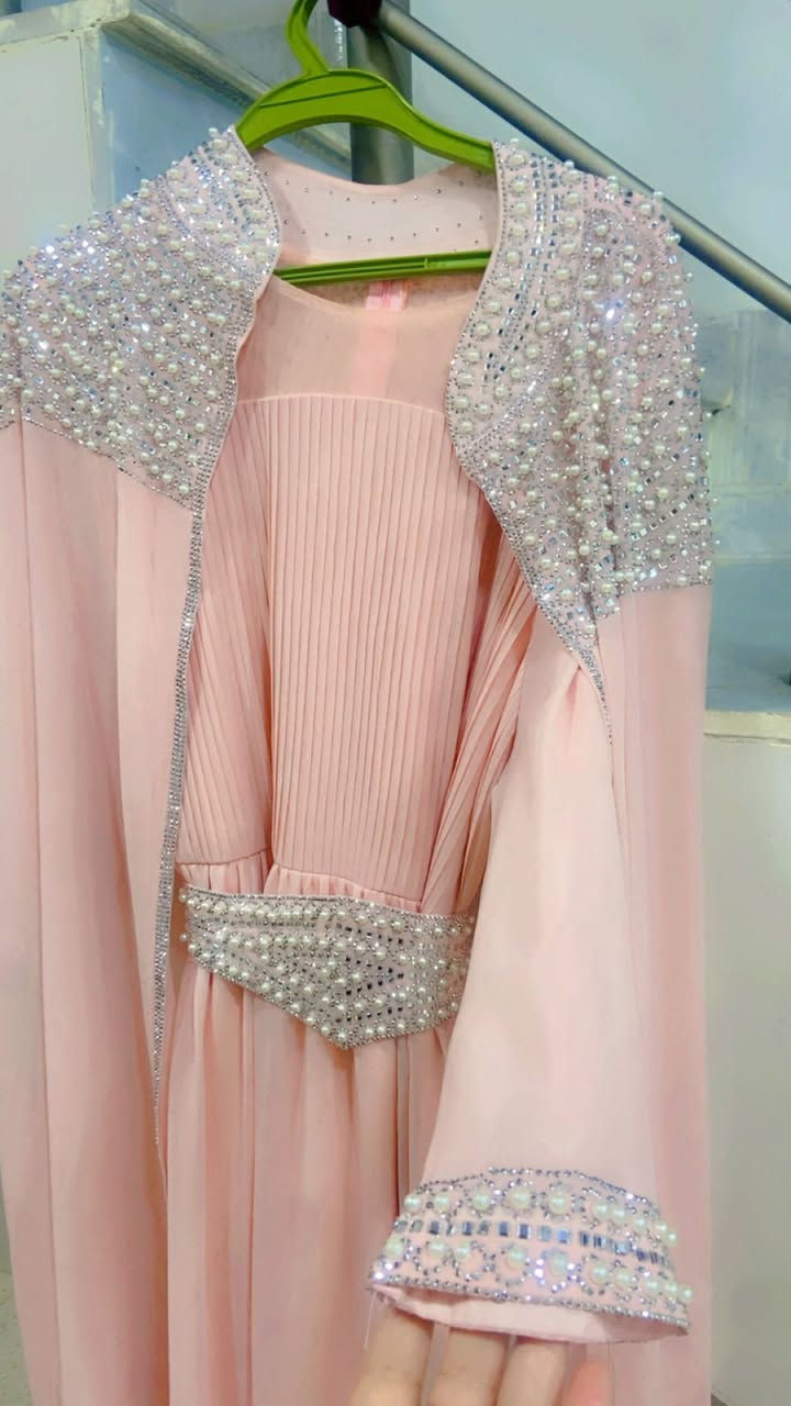 للبيع جديد لبسه وحده بالقاعه مده ساعتين


**إذا كنت صاحب هذا الإعلان وتريد حذفه لأي سبب، رجاءا أرسل رسالة إلى الدعم الفني**