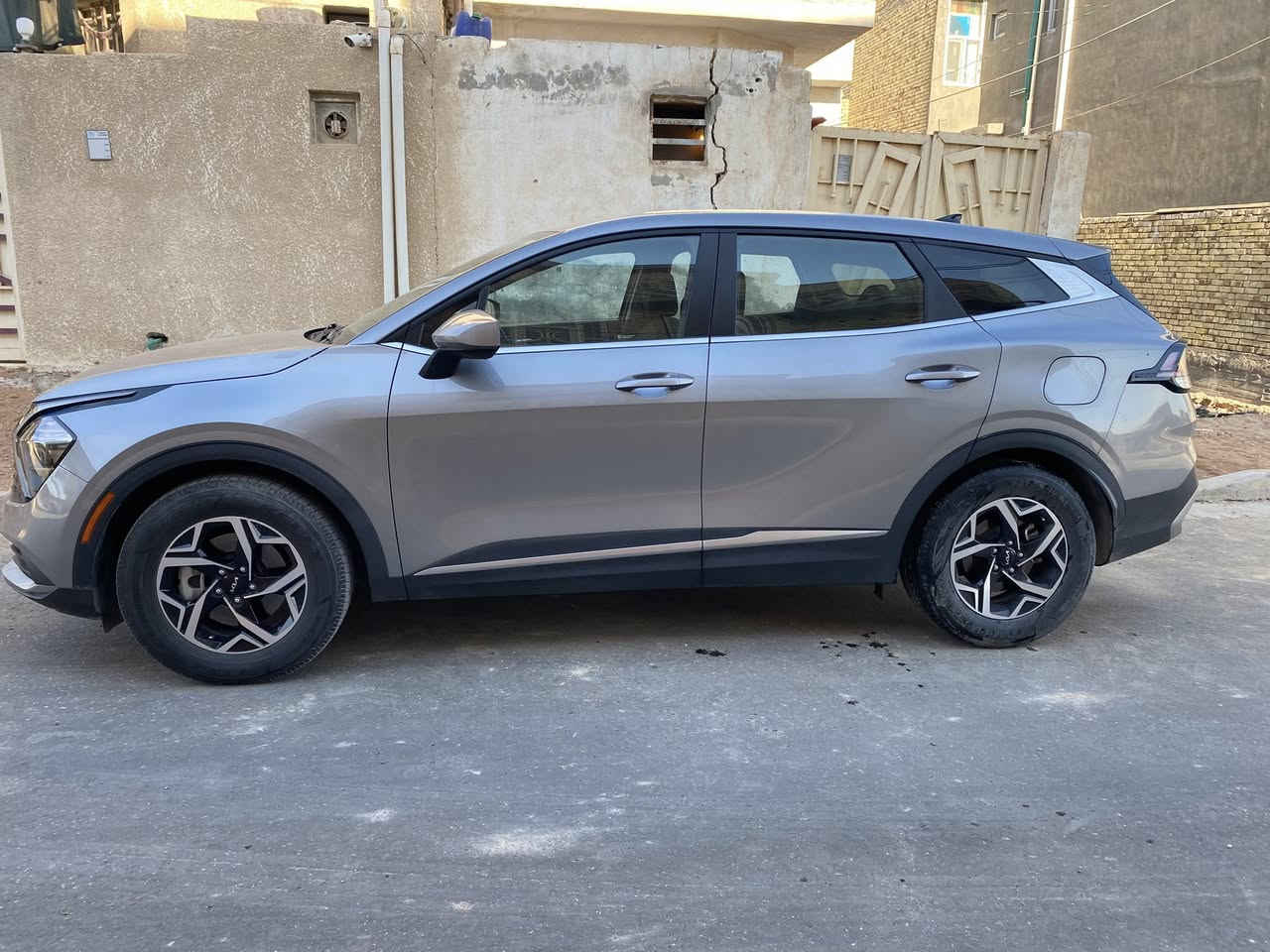 السلام عليكم
كيا سبورتج للبيع 2023

السيارة بدون صبغ ولا تبديل فقط بارد في قبق 

 الجنطة

رقم بابل بسمي 

مواصفات

شاشة كبيرة

كامرة خلفية

حساسات امامية وخلفية 

اوتو ستوب

اوتو هولد

عداد إلكتروني

نظام نزول منحدرات

ثلاث انضمة قيادة

السعر:225

وبي مجال

مكان السيارة كربلاء

للاستفسار ***********
