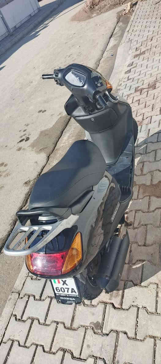 سلام عليكم سبيسي ياباني نضيفه سلف هندر مكينه ناعمه مفتوحه مره سلف هندر كله شغال سعرهة 550 وبيهة مجال بسيط مكاني كوت انوار الصدر شراي يتصل ***********
