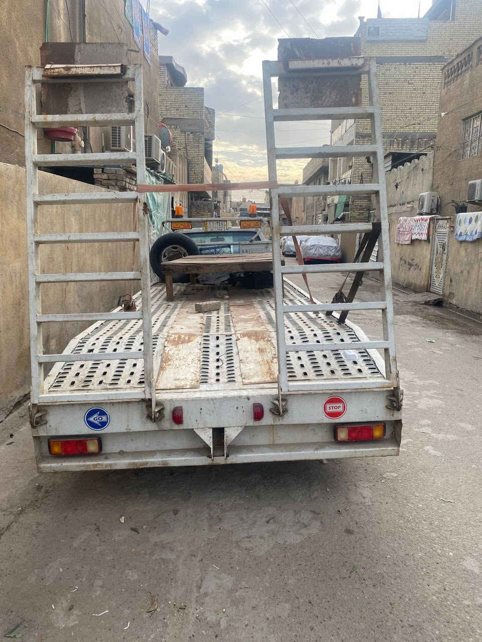 سلام عليكم سيارة كرين شوفر سطحيى البيع او مراوس مديل 91 فحل مكينه 8سلندر گير خمسه عادي رقم الهاتف ***********
