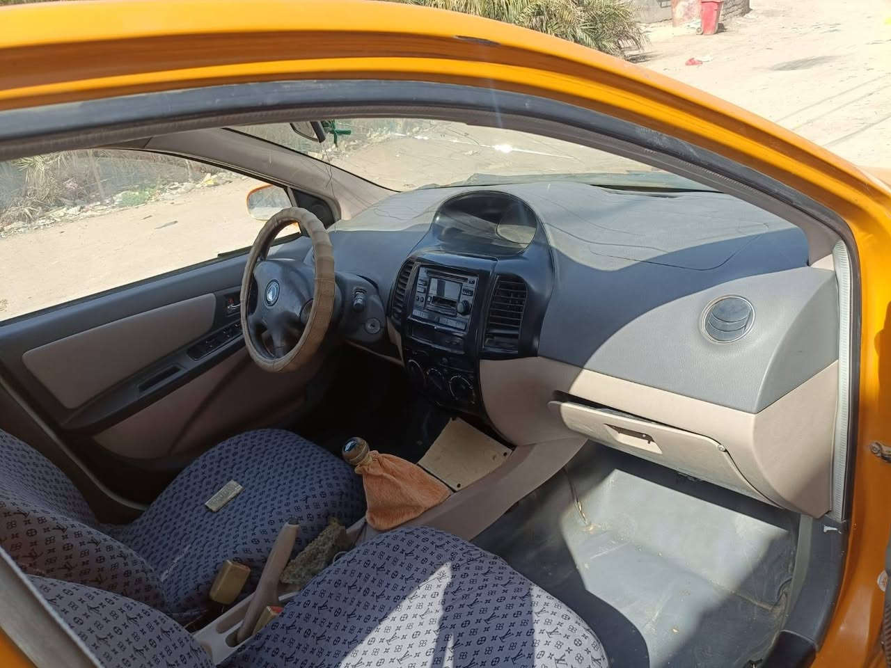 سياره جلي ام كي 2012سنويه ساقطه 2019راعيها موجود  رقم صدامي كهربائيات شغاله  حداديه نصص
محركها خير من الله مكفول سياره حلوه جاهزه من كلشي سعر 15وبيها مجال لشراي‏ ‪0781 462 1247‬‏
