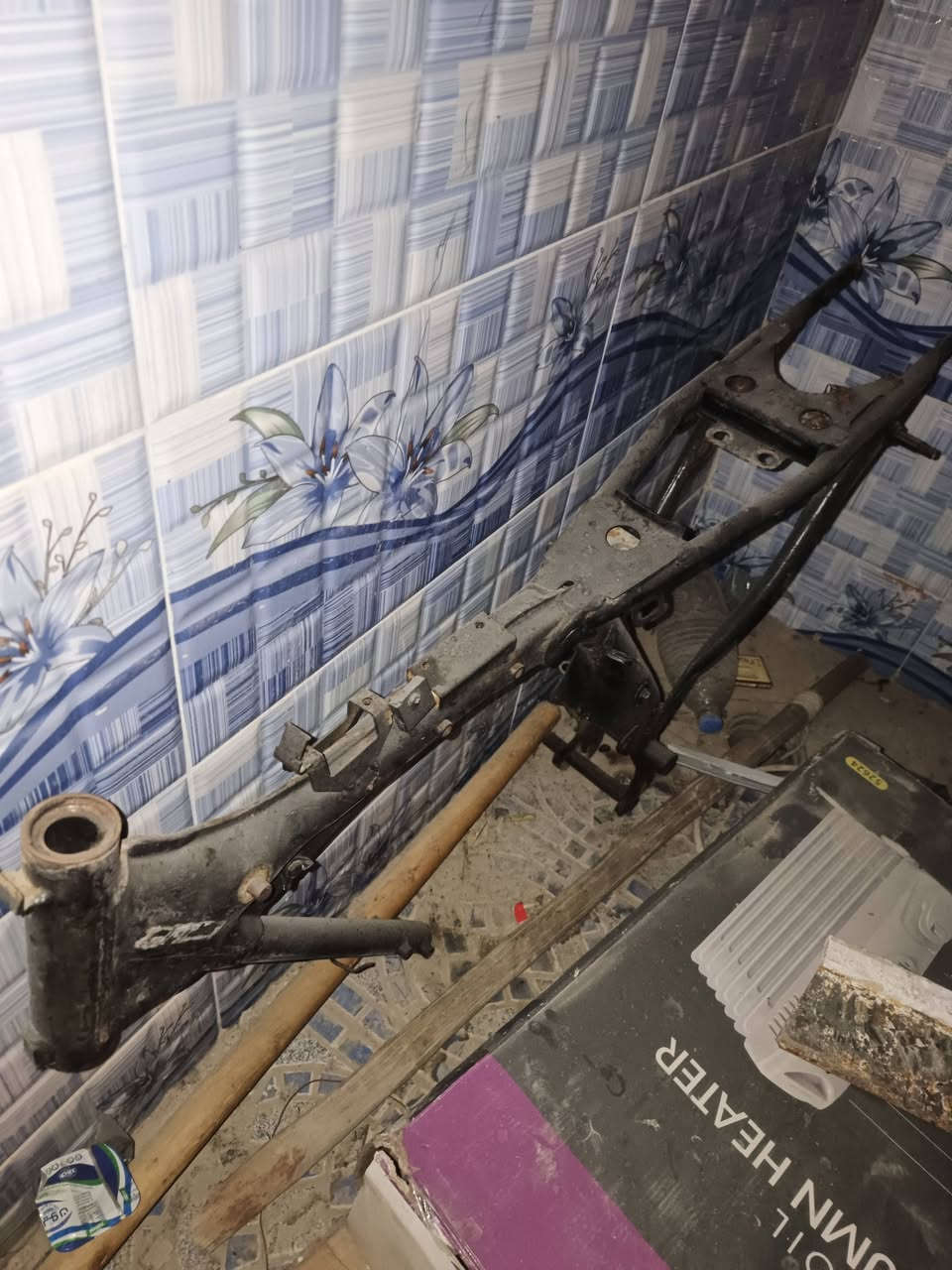 السلام عليكم شاصي وصدر كامل للبيع مابي عواج جديد السعر 100الموشراي لا يتعبني رقم ***********
