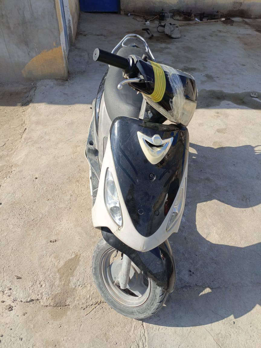 سلام عليكم ماكس  قجمه للبيع
دراجه  ختم واحد ونضيفه  مامفتوح  محرك ناعم صوته ماتسمعه كلشي شغال كهربائيات. سلف هندر نگر  لاتبخير ولاتنقيص .سعره 600 وبيها مجال*********** مكاني القرنه مكلف .ب.نشر
