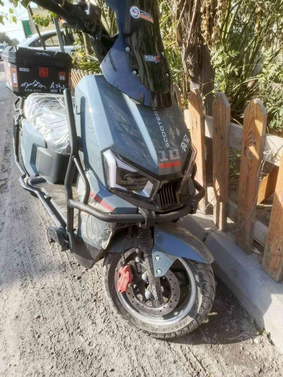 للبيع دراجة الصاعقة 10 شحن بعدهة ب نايلون ماشيه 30 كيلو سرعتهة 80 حقيقي كلشي شغال بيهة مبيهة اي نقص 6 بطاريات مسطرة تمشي 50 كيلو ب شحنه الوحدة للبيع ب مليون و 50 الف او مراوس ب اباتشي جديدة.. مكان بغداد الداوودي ***********
