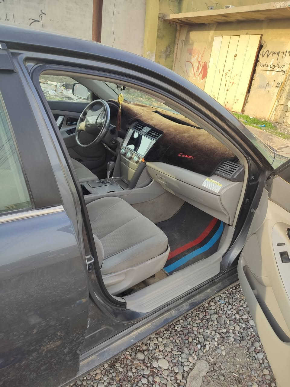 سياره كامري موديل 2007محدثه 2010
رقم صلاح الدين نظيفه حيل مال بيت شرط كلها وضع شركه فقط بيها جامل السكن صبغ البقيه وشرط وضع شركه السعر 105ورقه وبيها مجال مكان قضاء مخمور ***********
