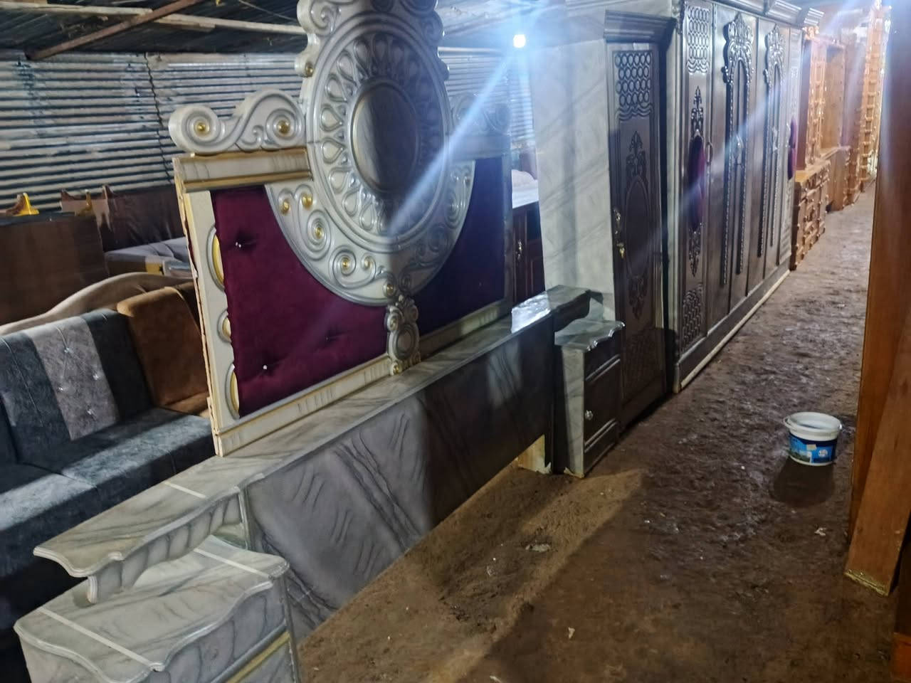 غراض للبيع اسعار مناسبه شراي يتصل وكو توصيل ***********
