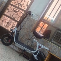 دراجه شحن بهذا الشكل البطاريه الليثيوم 225 وبيها مجال 07886329171