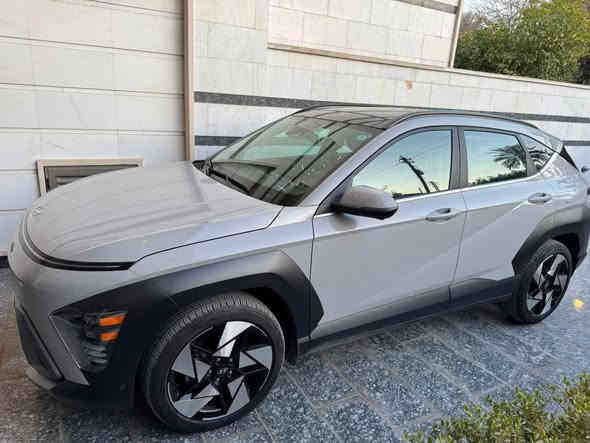 هيونداي كونا 2024 Limited

بجم كبس ايرباكات كلها سليمة 
سيارة مابيها صبغ ومابيها اي تعديل  

فول مواصفات  vip – ماشية تقريبا اقل من 10 الف ميل
اعلى مواصفات الكونا
سيارة فول مواصفات لمتد تجي ٥ كامرات وبانوراما وتشغيل تقدم وترجع بالسويج نظيفة كلش اي نقص مابيها وحادثها كلش بسيط

المواصفات:
 • تشغيل عن بُعد + تدفئة وتبريد الكشنات
 • رادار قيادة ذاتية
• فتحة سقف بانوراما
 • تفتح إشارة تشتغل كاميرا
 • كاميرات محيطية 360 درجة
 • حساسات أمامية وخلفية
 • كاربلاي – أندرويد أوتو – شاشة لمس حجم كبير
 • بصمة تشغيل ودخول ذكي
 • نظام تثبيت السرعة الذكي
 • تبريد وتسخين
 • دعامية بلادية
 • قَبق جنطة مبدل أصلي فقط (القديم موجود)

ملاحظة: الحادث فقط قَبق جنطة، بدون أي ضرر هيكلي أو تأثير على السيارة

كاملة مرقمة بغداد

السعر  205$

الموقع: بغداد – حي الجامعة
رقم الاتصال: ***********
