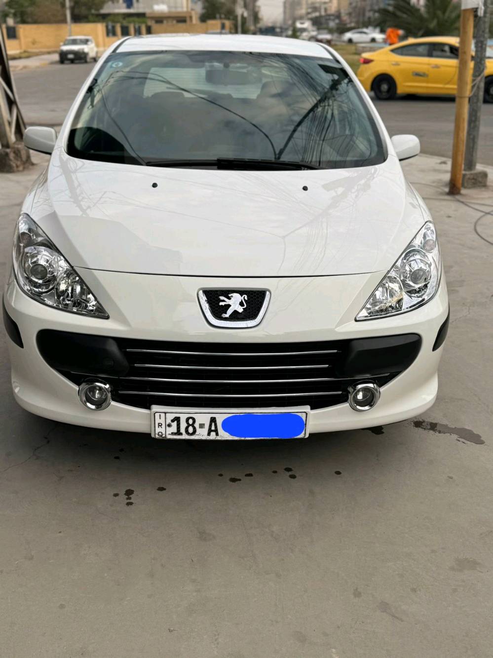 سلام عليكم بيجو ٣٠٧ فرنسي موديل 2006  للبيع  جاهزه من كلشي گير مكينة حدادية كهربائيات تبريد شاشة رقم بابل  انگليزي مشروع وطني بأسمي هزه جديد 
السعر ٦٠ وبيها مجال 
مكاني بغداد 
للستفسار  ***********