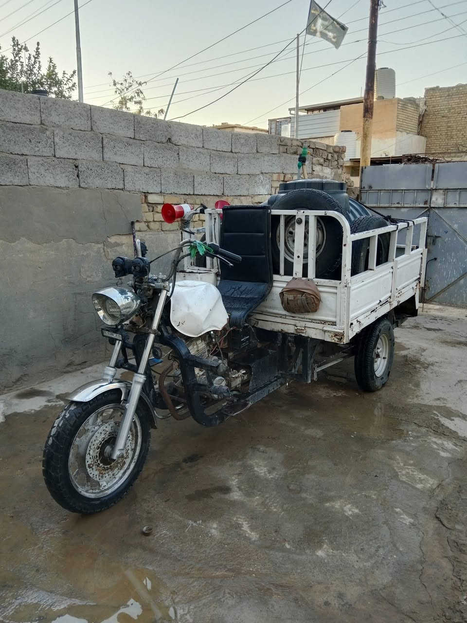 السلام عليكم ستوته امتيار للبيع كهربائيات كلها شغاله تخم تاير جديد مكفوله من لحيم ولخياس مكينه مكفوله من كلشي اوراق ضايعه اتكفل سرقه وعشاير السعر 550 وبيه مجال بسيط مكاني بغداد ناحيه لوحده ***********
