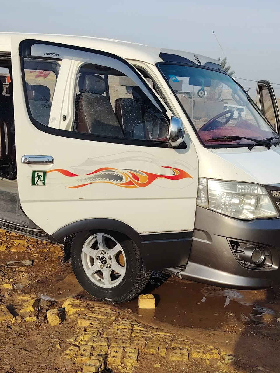 فوتو البيع موديل 2015 كفاله عامه ماشيه اقل لميه رقم بغداد ومكانه بغداد النهروان /رقم مبايل ***********
