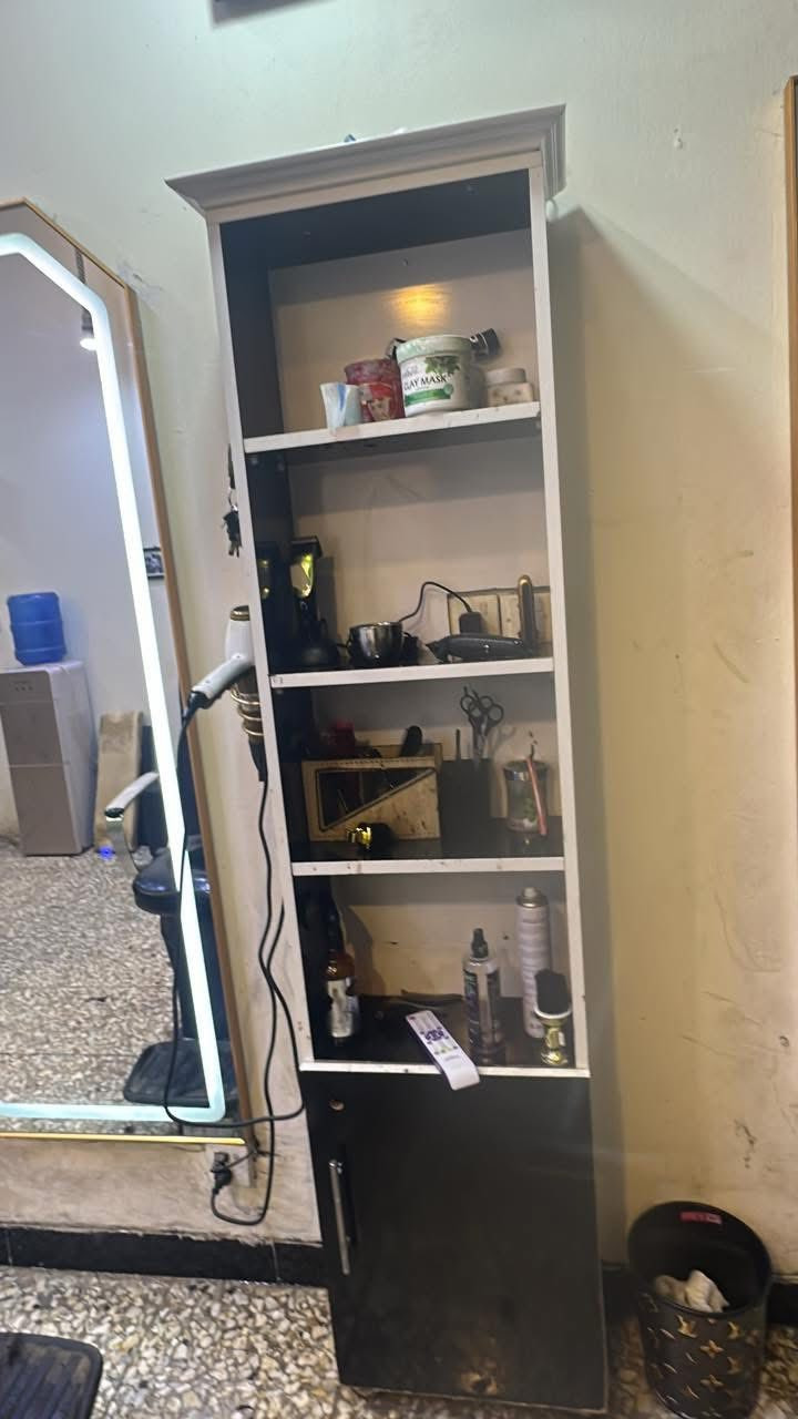 قواطع للبيع السعر 50 الف
مكاني بغداد الشعب ثعالبه 

***********
