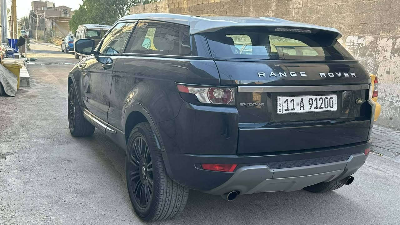 السلام عليكم
رانج روفر ايفوك موديل ٢٠١٣ تك باب
السيارة خليجي وكالة سردار بس بلعراق بيها صبغ  جاملغ عكس السائق بدون دواخل حته كنر الحاملغ ممتاثر وبيها بارد بلهلالات الخلفية بسيط جداً. 
سيارة رقم بغداد دولي  سنوية +  تحویل بشرط

سيارة فول مواصفات

تفاصيل
1_ بصمة
2_محرك 4 سلندر تيربو 
3 تبرید شغال
4_بنوراما على طول القمارة منطية جمالية قوية للسيارة 
6_ تو گلر ( سقف ابيض- بدي اسود)
7_دشبول وبوب جلد
8 - كشنات كهرباء حضن + شاموه وجلد دمج
9_ سماعات ميرديان مع دمامات فيعني سستم الصوت يفلش
10- لدات انارة داخلية متغيرة
11- عدسات زنون
12- تحكم سايرن 
13 كروز سرعة مع زيادة وتنقيص السرعات من المقود
14 - حساسات امامي خلفي مع كامرة خلفية
15 - ويل حجم 20 تو سايز
-16- صدر امامي خلفي بحالة ممتازة
17- سايد بريك بصمة
18- اربع وضعيات قيادة( جبلي- جليد- صحراوي- اعتيادي) 
19 - شاشة اعطال
20_شاشة وسطية بيها مواصفات كلش هواية
21_شفتات ستيرن
22_دبلاتها لوي مو حوبلس ومرغوب لندرة الاعطال
23- بيها ١٢ ايرباك و وسائل امان قوية جداً
السعر ١٢٥ و بيها مجال 
رقم الهاتف ***********
