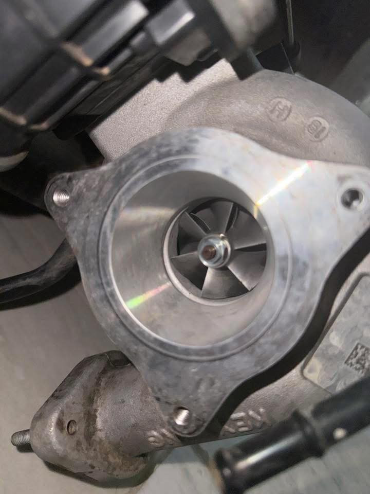 توربو النترا N للبيع 
يرهم النترا وكونا  وفولستر 
محرك ٢٠٠٠ فقط 
سعره مناسب ويه الماطور مالته 
٣٠٠ الف
شغال مالتفصيخ
***********
توصيل موجود
