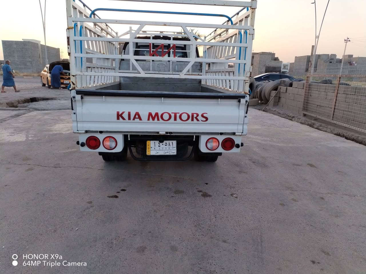 سلام عليكم كيأ البيع وبسعر مناسب 115وبيه مجال شي قليل موديل 2020 محرك شرط التنقيص ولا تبخير كير شرط صدر مامي خلفي جديد تخم تاير جديد تبريد ثلج رقم صلاح الدين الماني شرط التحويل والقرامات مكان السيارة تكريت الديوم ملاحضه عتذر عن القصط والوعد ***********
