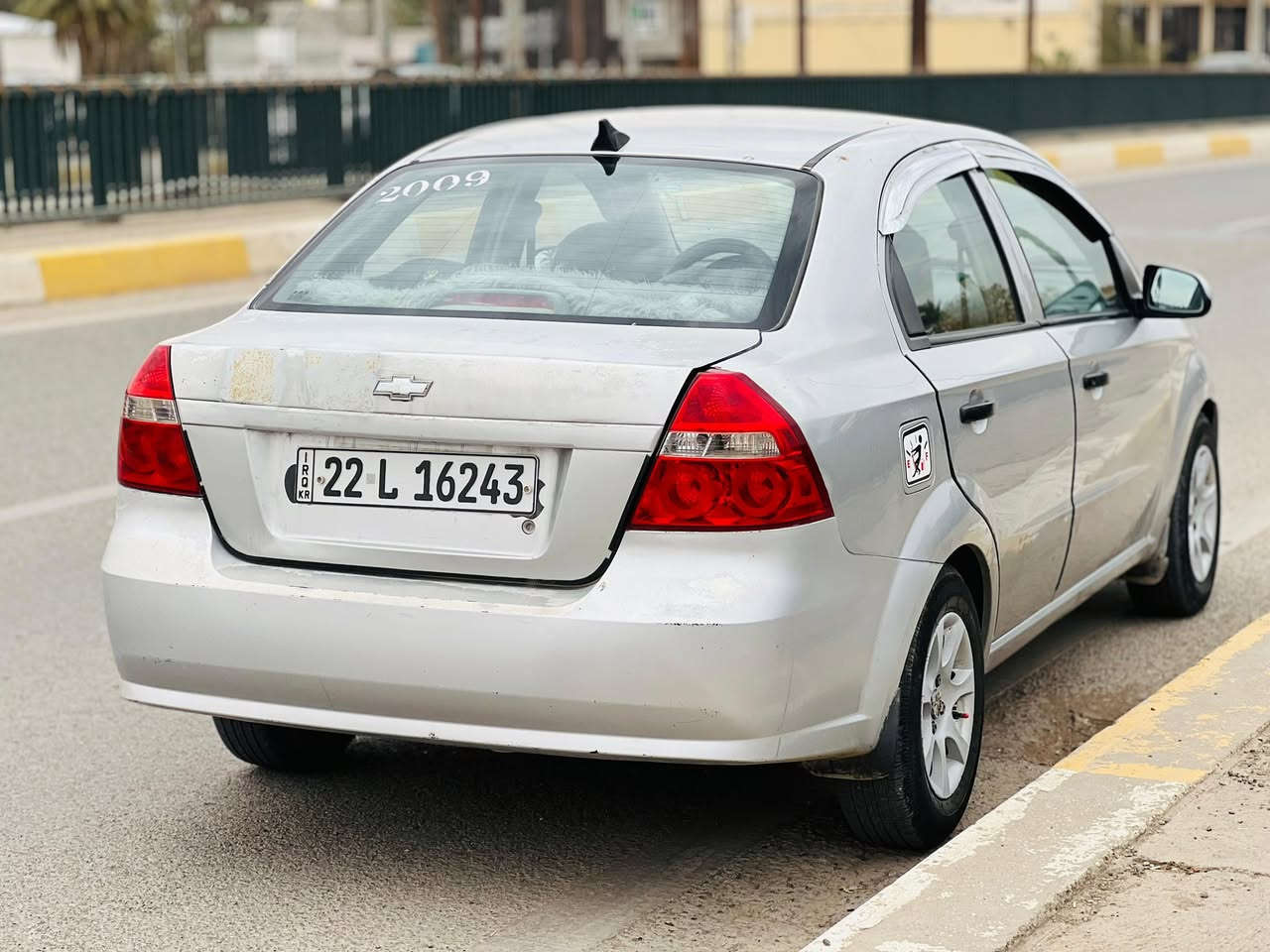 سلام عليكم … للبيع  سياره افيو شوفرليت مكينه 16 گير اوتو بلاد جديده موديل 2009 رقم انكليزي جديد سنويه صاقطه هاي الشهر ثالث  تاريخ 14 يعني اليوم و ب اسمي اب شرط وكاله او تحويل السياره ناعمه كلش اربع جامات كهربائي + تبريد و تدفئه شغال والسونار موجود بالصور مكان السياره ديالى خانقين  . للاستفسار اكثر اتصل ‭٠٧٧٠ ٠٨٦ ٧٥٦٨‬
