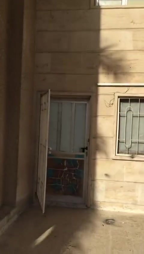 دار للايجار مساحته 200م
موقع بل سيديه شارع الكويت 
5نوم بي 
للاستفسار واتساب ***********
