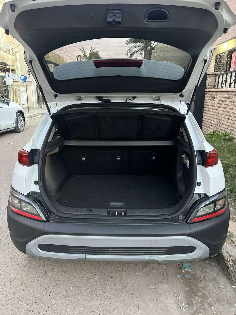 السلام عليكم
هونداي كونا 2023  رقم بغداد جديد لون ابيض صور الحادث موجوده ويه الصور فقط ايرباك الستيرن طاك والسياره لأواصل الضربه للشاصي ولاللبدنه ومبدل بنيد وجاملغ نفس اللون   ماشيه 38ميل 💯 

المواصفات : بصمه / رادارات امامية / رادار تعديل مسار / رادار جانبي / مرايه السايق عاكسه /مود درايف /اطفاء ذاتي / شاشة كبيرة / مانع انحدار / كروس سرعة / مانع انزلاق / كشن السايق كهرباء وتدفئة بل كشنات محرك 2000 دوش المرغوب 

مكاني بغداد حي الأعلام 
السعر 160 وبيها مجال للطيبين 
وموجود كولشي بل سوك السياره كدامك كل الصور والسعر 

للتواصل ع الرقم ***********/*********** 
رقم الاسيا فقط واتساب
