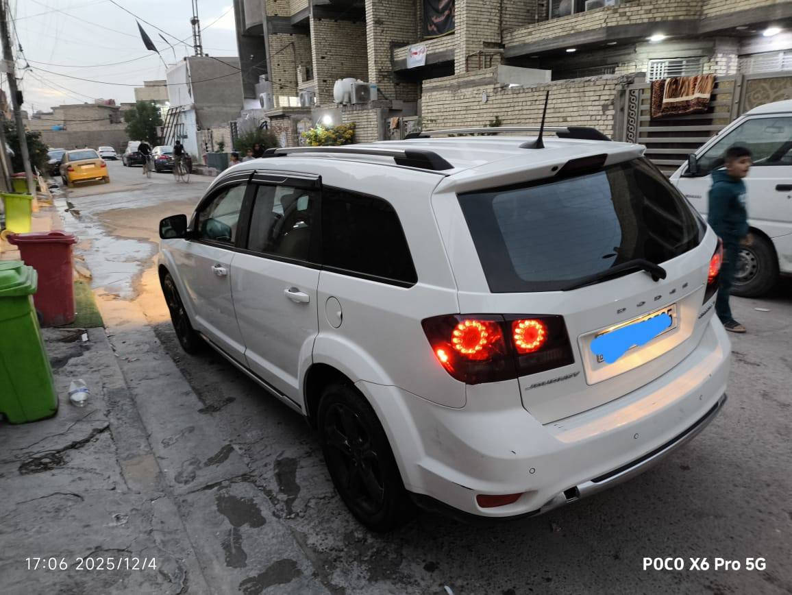 دوج جورني 2020
كروس رد اعلى فئة (فول مواصفات)
محرك 2400، ماشية 72 
حادثها جاملغ ايسر وبنيد

السيارة قبل فتر  سويتلها كازكيت، والسبب طك عندي تقسيم التدفئة البلاستك

نواقصها بسيطة، 

السعر: 142 وبيها مجال

***********
