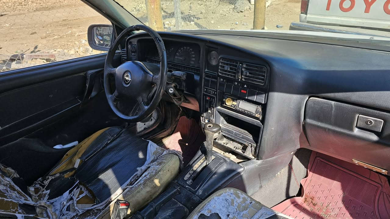 السلام وعليكم اوبل للبيع رقم نجف الماني موديل 91 كير اوتوماتيك  مكينه 2000 السعر 22 اتصل ‏‪***********
