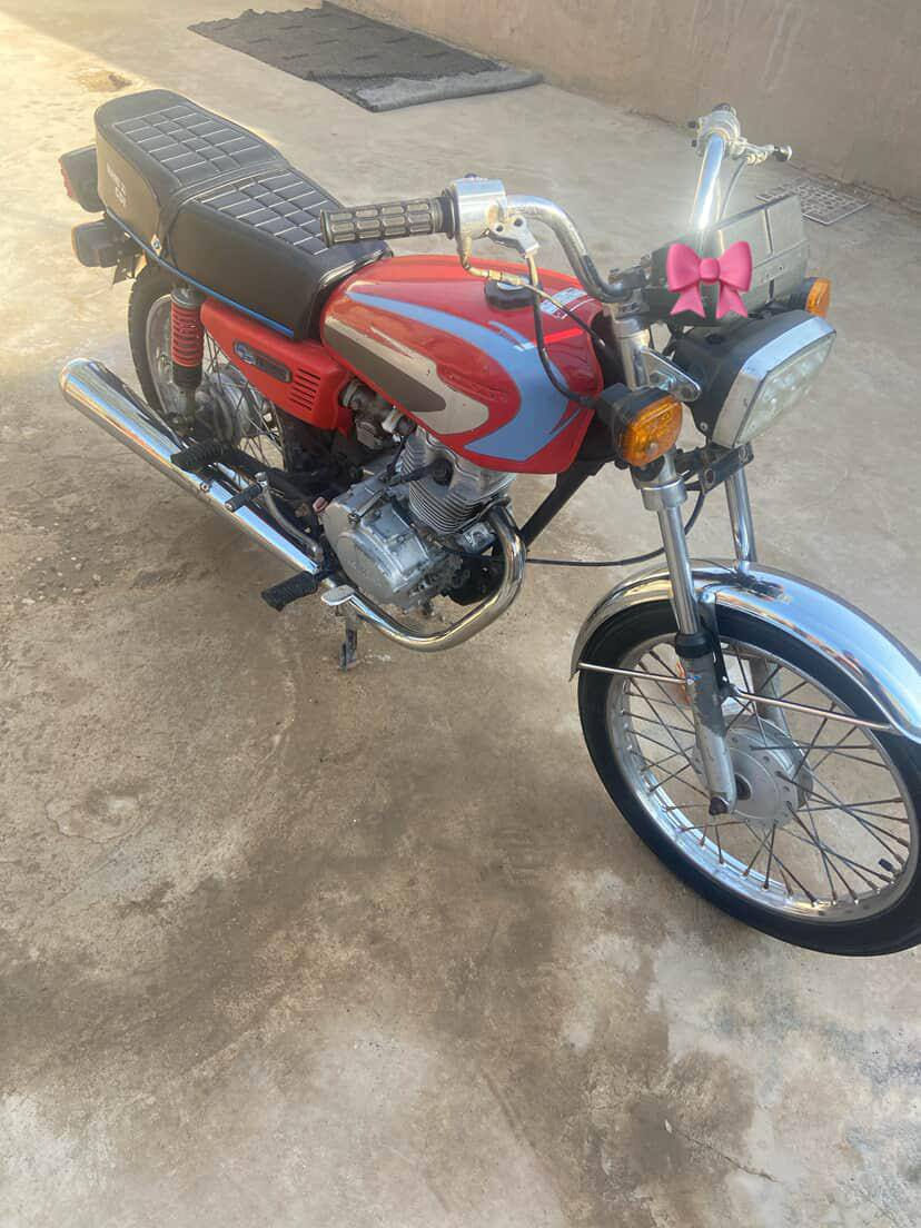 4كير موديل 19 أوراق اصولي
السعر 450وبيهه مجال ***********
