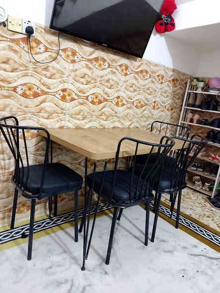 السلام عليكم ميز طعام نضيف بي بس لحيم من الرجل مالته السعر 70وبي مجال بسيط العنوان كربلاء حي الامام علي قرب اسواق برتقاله: الهاتف ***********
***********
