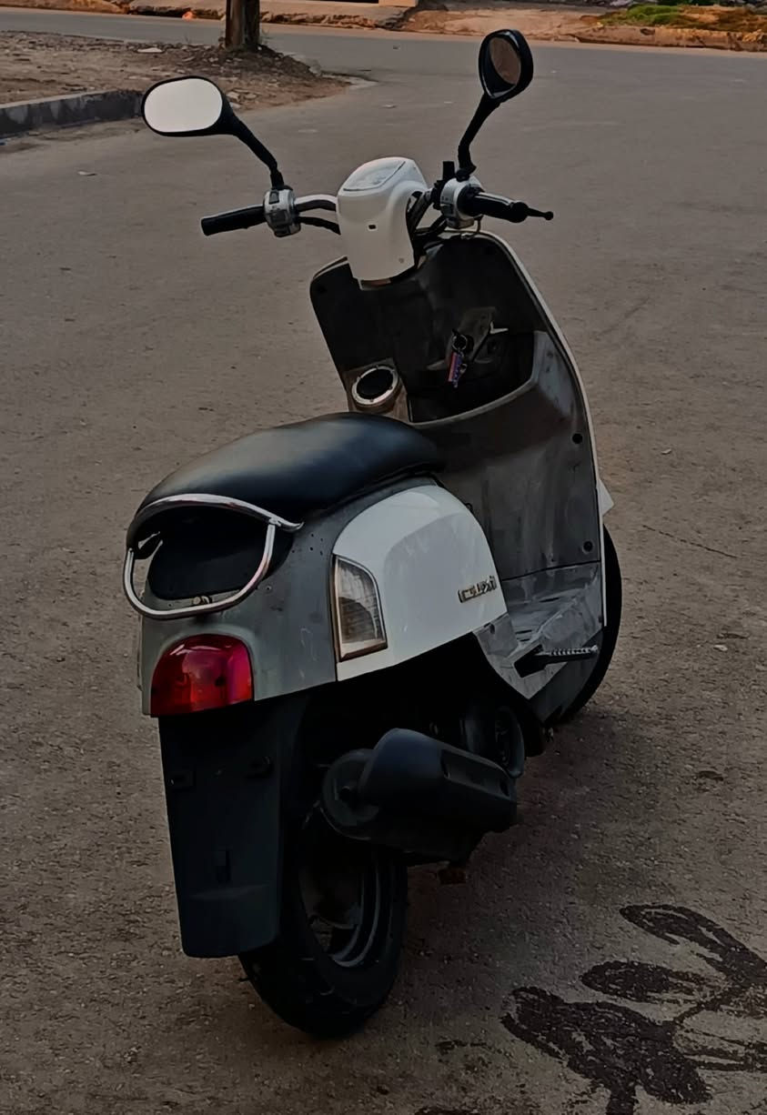 السلام عليكم دراجه ماكس بوليس 120 للبيع
الدراجه نظافتها واضحه بالصوره الدراجه الحمدلله خير من الله شلعه ومعدل نص نكره شوكت متشغل الدراجه خرسه مكينه ناعمه مشايفه غير الامزويل اكسلها ناعم كهربائيات كلها شغاله مكاني بغداد الشعب
للتواصل خاص ***********
