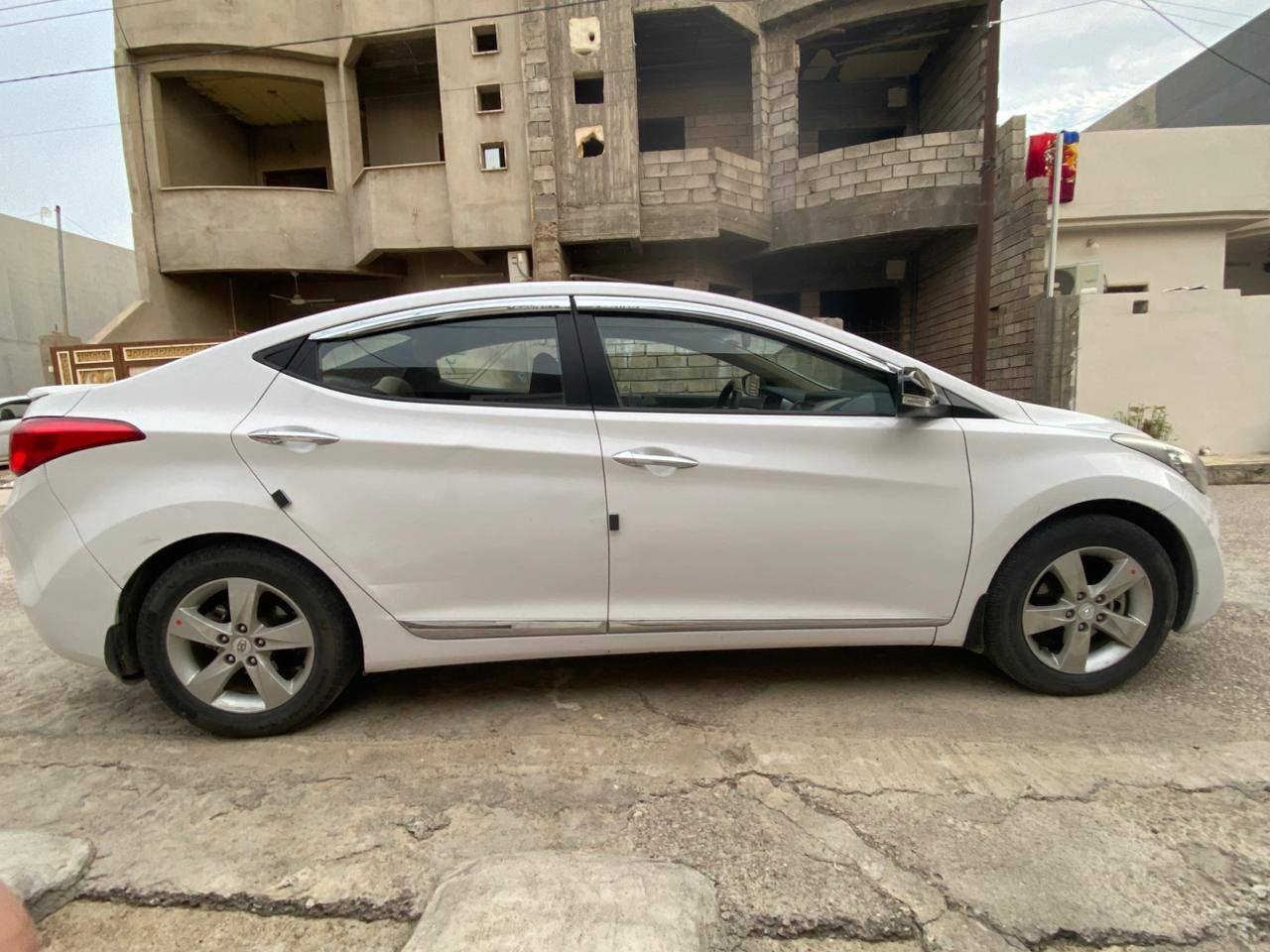 النترا 2014
مكينه :18 مامفتوح 
فول عده البصمه 
ماشيه :97 
سونار موجود 
رقم وسنويه جديد 
بدون صبغ متواجد في بعشيقه وغير متواجد على فيسبوك 
رقم الهاتف:***********
