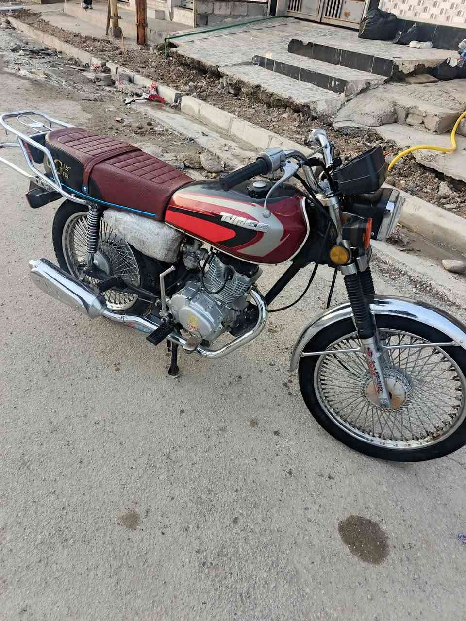 السلام عليكم ماطور للبيع تايكر 2020نضافه فول وايرمنيه كلها. شغاله لايت شغال بك لايت شغال اشاير كلها شغاله كيجات شغاله بريك كدام شغال  مكينه دمعه كزوز رياضي وياله ميل لا عواج ولا شي مطور حيل نضيف مكاني موصل ايسر حي الفلاح الثانيه السعر 550وبيها مجال خابر وتدلل ***********
