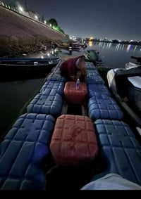 للبيع بالطونة جت سكي الاتصال 07711888851