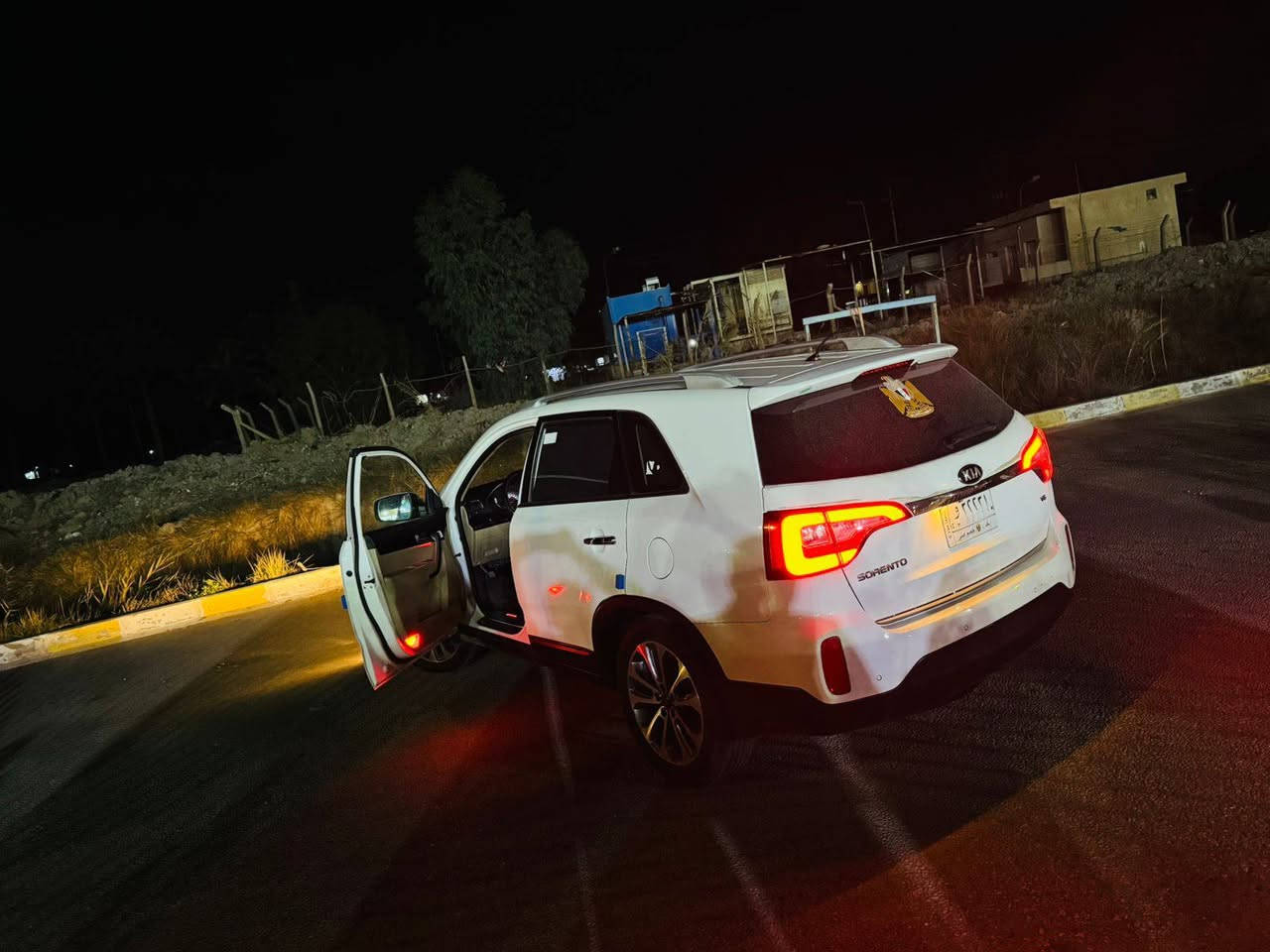 السلام عليكم للبيع كيا سورينتو ٢٠١٥ كويتي 6 سلندر كفاله ما عدى الي موضح بل سونار اثر طابوكه جاهزه من كلشي الرقم بغداد تحويل ثاني يوم مكاني بابل النيل *********** السعر ١٩٠ وبيها مجال
