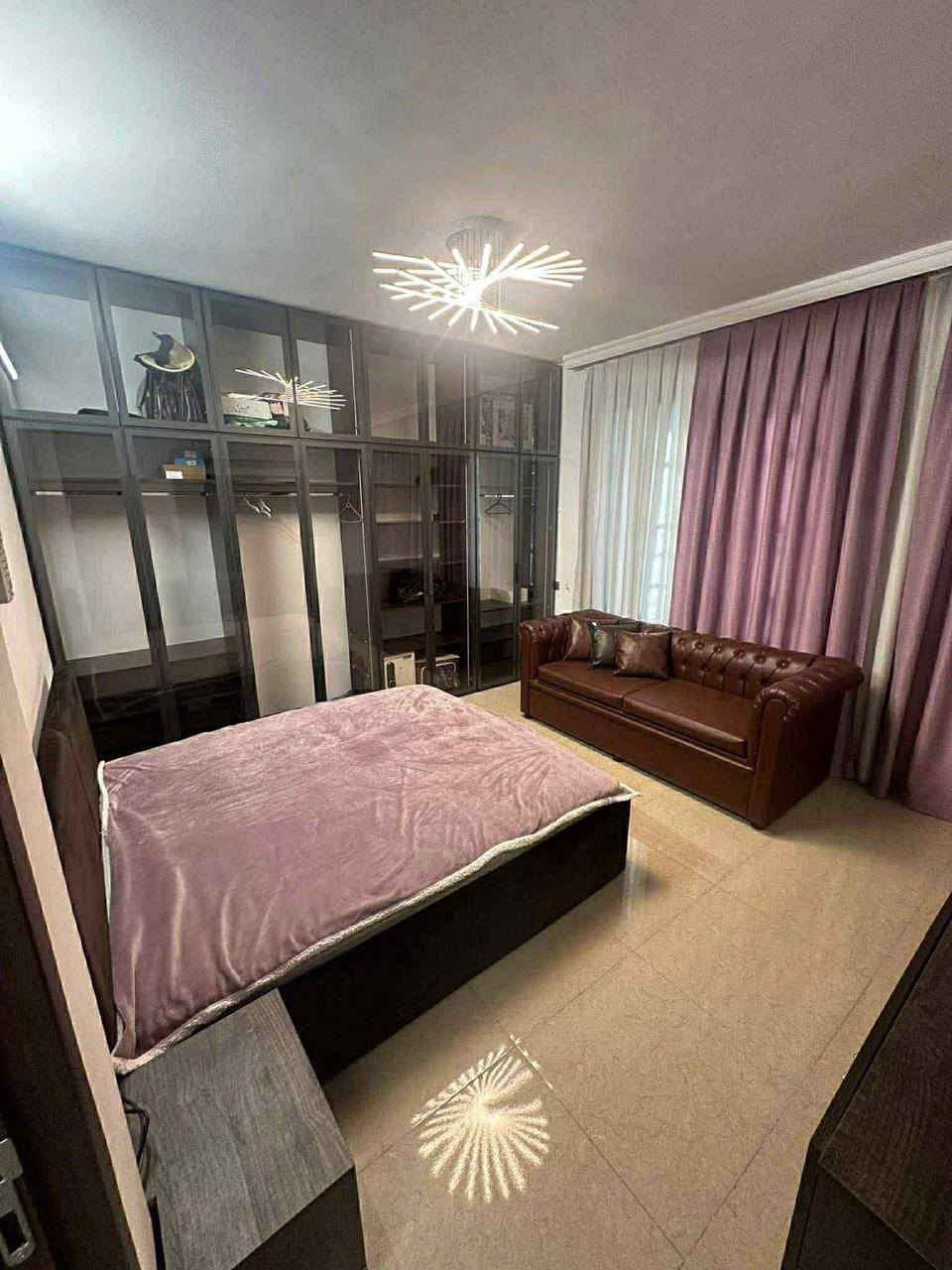 للايجار للايجار 🏠🏠
منزل المساحه 55 متر طابقين جديد لوك يحتوي على 2 غرف نوم وصاله ومطبخ وصحيات البيت مؤثث اثاث مودرن وراقي حديث علما انو البيت ركن منطقه الاستاذه حي الجهاد خلف ال 4 شوارع مباشرتا شارع عرضه 20 متر سعر الايجار 800 الف قفل
الاستفسار الاتصال
حسين عقارات
***********
مكتب الثقه الهندسي للعقار
