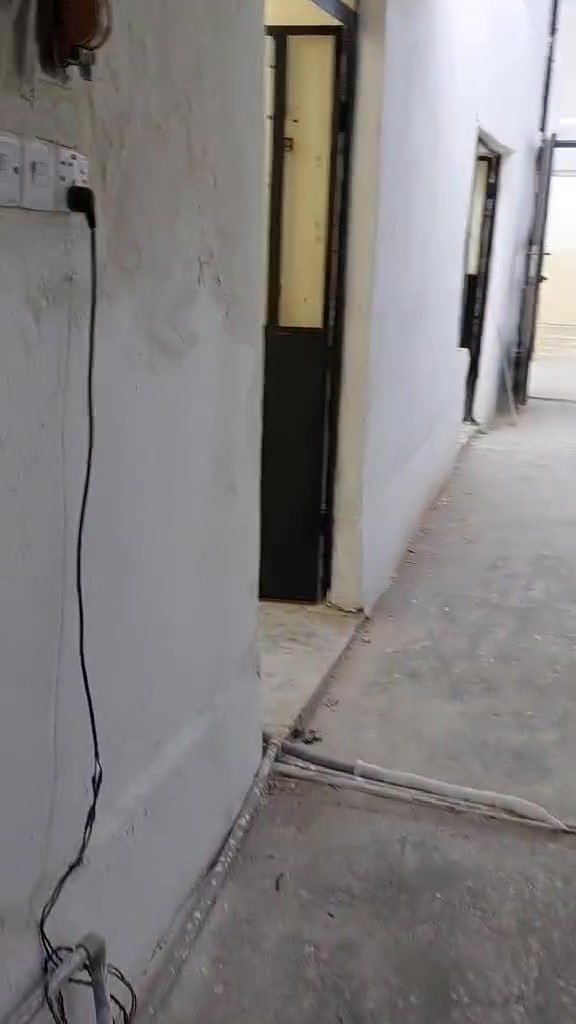 يالله بيت للإيجار مساحه ١٥٠ متر غرفتين نوم وهول وستقبال ومطبخ وحمام وصحيات وحوش سعر الايجار ٢٠٠ ماي وكهرباءع صاحب البيت عنوان المصلى قرب جامع ملا عثمان وملا اسود يصلح لسكن عوائل او طلاب او موظفين


**إذا كنت صاحب هذا الإعلان وتريد حذفه لأي سبب، رجاءا أرسل رسالة إلى الدعم الفني**