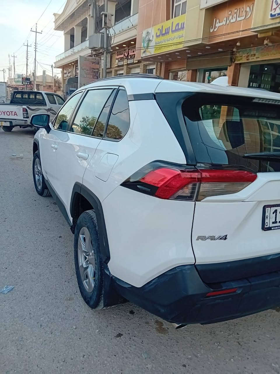 تويوتا راف فور
السلام عليكم تويوتا راف فور XLE بريميوم 2021 حادث  دعامية فقط بدون دواخل السعر 195 رقم الهاتف ***********
