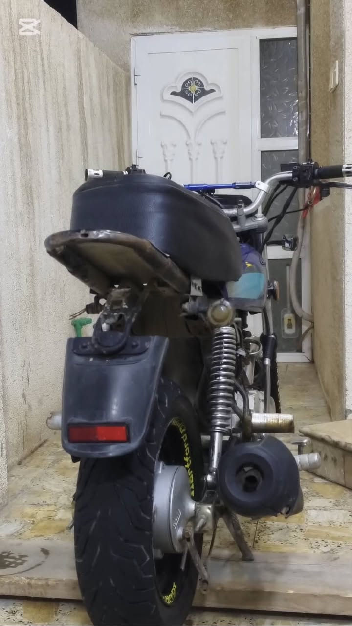 دراجه هوندا هارد فورد دراجه نضيفه ومرتبه سرعه 120 دراجه كلشي مناقصها السعر 650 وبيها مجال ***********
