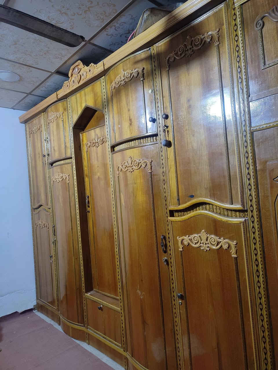 غرفه خشاب كامله ونضيفه استعمال قليل كامل كل ملحقاتها ///كربلاء
***********
