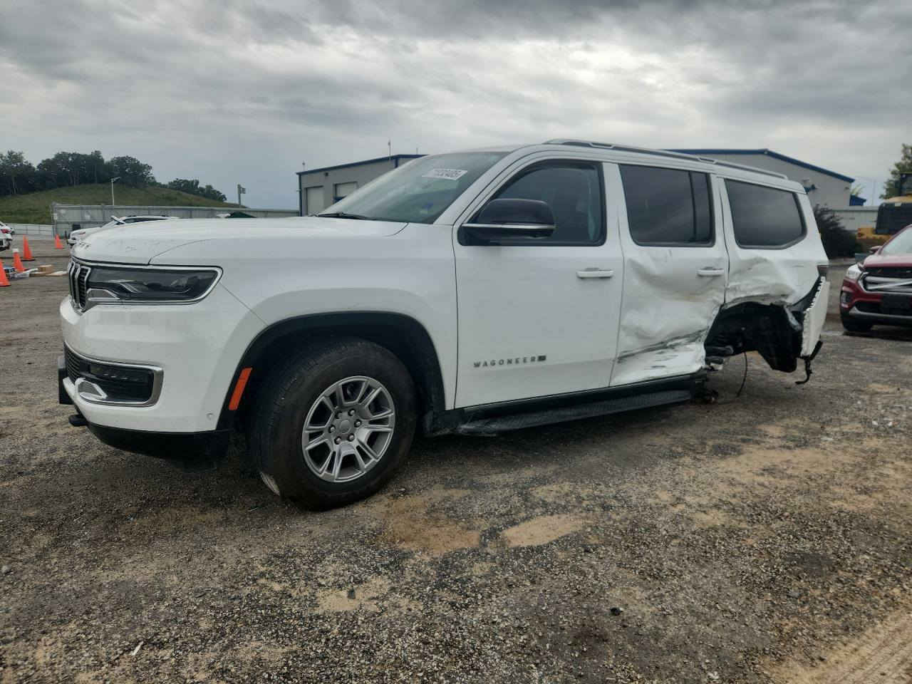 السلام عليكم 
جيب وكنيير موديل 2024
رقم بغداد دخول ذوي الشهداء
***********
