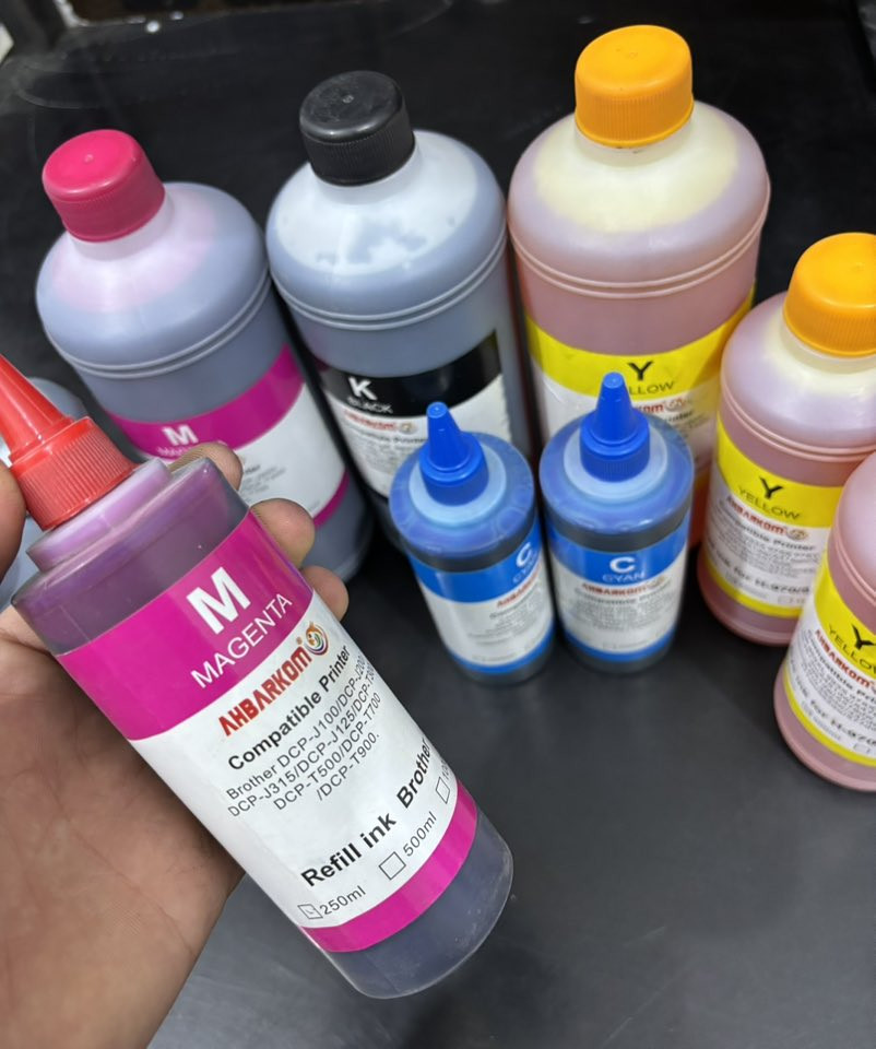 #عرض خاص 💎
حبر داي جوكر 
يستخدم للطابعات 
(يستخدم للموديلات كانون /ابسون/برذر/أج بي)
متوفر بالحجام
1000ml:30الف
500ml:20الف
250ml:15الف
100ml:8الف 
متوفر توصيل لجميع محافظات العراق 
للتواصل والاستفسار اكثر :؛ *********** 
Dfix Center for Office Appliances Trading
