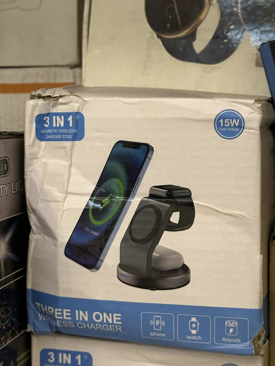 سلام عليكم يريد يرسلني عل واتساب *********** بل خدمه  عندي جمله ومفرد
